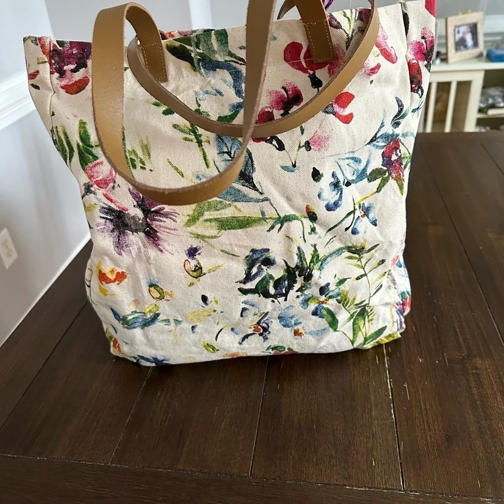 Eccolo Pom Pom floral tote bag
